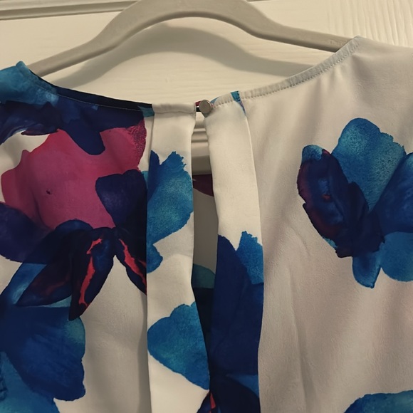 Banana Republic Top - Picture 4 of 5